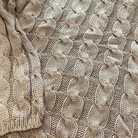 L.L. Bean vintage mauve cable knit turtleneck sweater - Picture 2 of 3